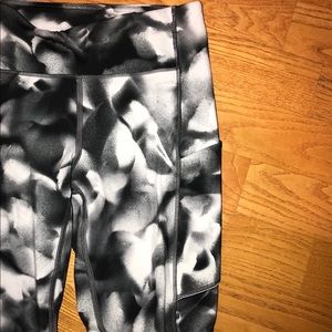 Lululemon Speed Up Crop Size 4